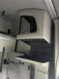 2022 Peterbilt 579
