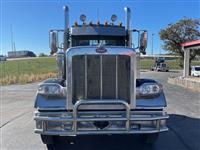 2022 Peterbilt 389