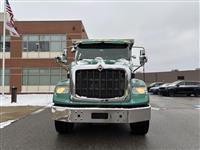 2019 International HX620