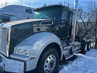 2021 Kenworth T880