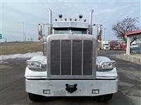 2023 Peterbilt 389
