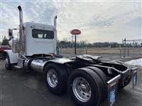 2023 Peterbilt 389