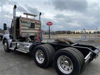 2021 Kenworth T880