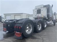 2015 Peterbilt 389