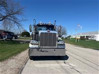 2022 Peterbilt 389