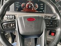 2023 Peterbilt 389