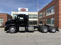 2027 Peterbilt 579