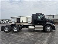 2027 Peterbilt 579