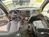 2027 Peterbilt 579