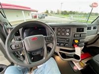2027 Peterbilt 567