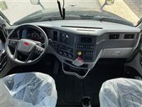 2027 Peterbilt 579