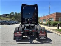 2027 Peterbilt 579
