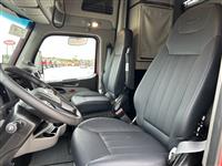 2027 Peterbilt 579