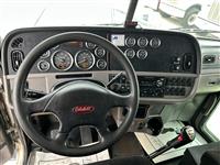 2016 Peterbilt 389
