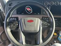 2022 Peterbilt 389