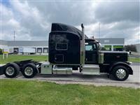 2022 Peterbilt 389