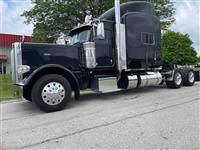 2022 Peterbilt 389