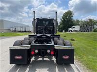 2023 Peterbilt 389