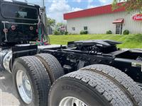 2023 Peterbilt 389