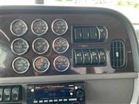 2023 Peterbilt 389