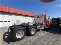 2021 Peterbilt 389