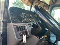 2021 Peterbilt 389