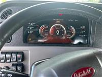 2023 Peterbilt 389