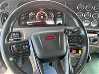 2023 Peterbilt 389