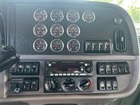 2023 Peterbilt 389