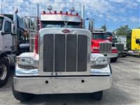 2023 Peterbilt 389