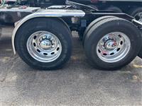 2023 Peterbilt 389