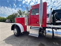 2023 Peterbilt 389