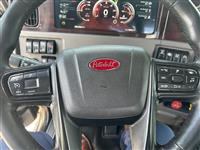2022 Peterbilt 389
