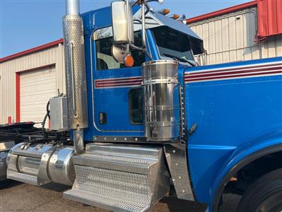 2024 Peterbilt 389
