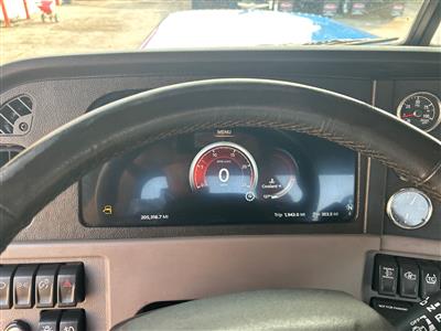 2024 Peterbilt 389