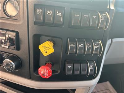 2025 Peterbilt 589