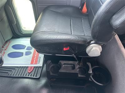 2024 Peterbilt 389