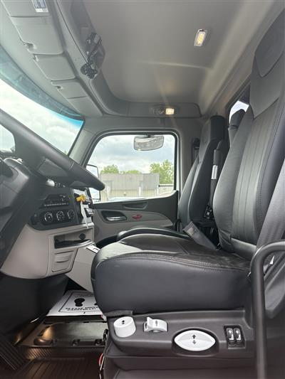 2027 Peterbilt 567
