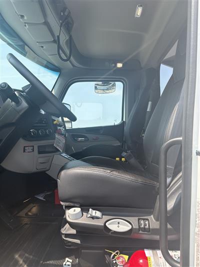 2027 Peterbilt 567