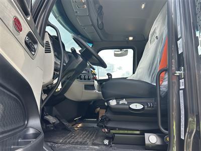 2027 Peterbilt 567