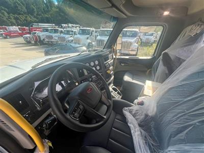 2025 Peterbilt 567