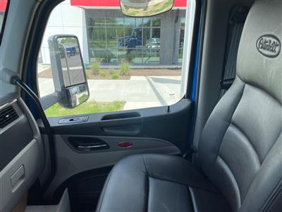 2025 Peterbilt 567