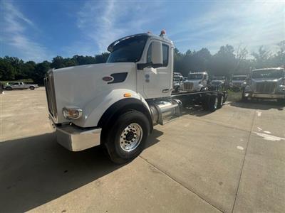 2025 Peterbilt 567