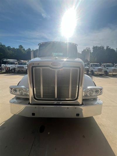 2025 Peterbilt 567