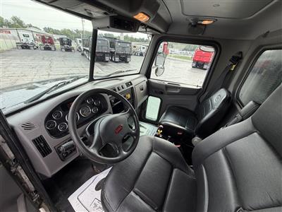 2021 Peterbilt 348