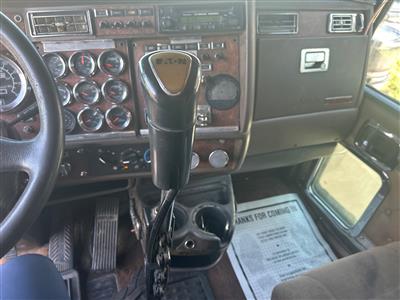 2005 Kenworth W900L