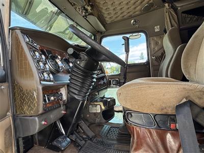 2005 Kenworth W900L