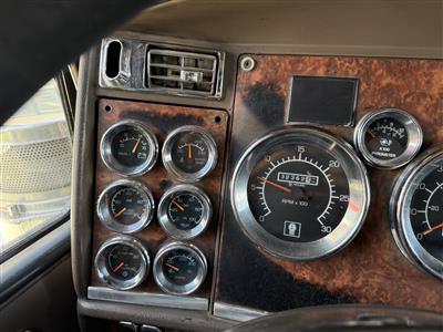 2005 Kenworth W900L