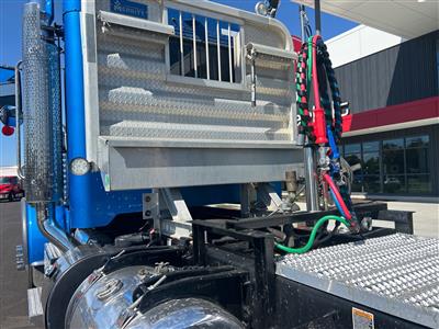 2024 Peterbilt 389
