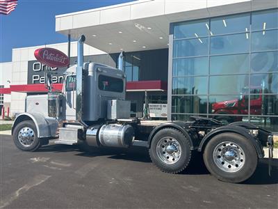 2023 Peterbilt 389